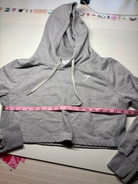 Gymshark Light Gray Cropped Hoodie with White Logo